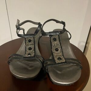 Bandelino Elegant Black Silver Strappy Beaded Sandals 7 1/2
